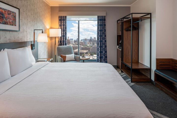 Room 27 of 54