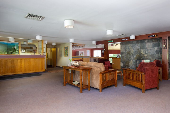 Hotel Interior 10 of 14