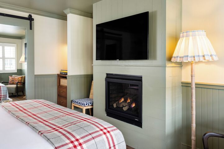Room 44 of 59