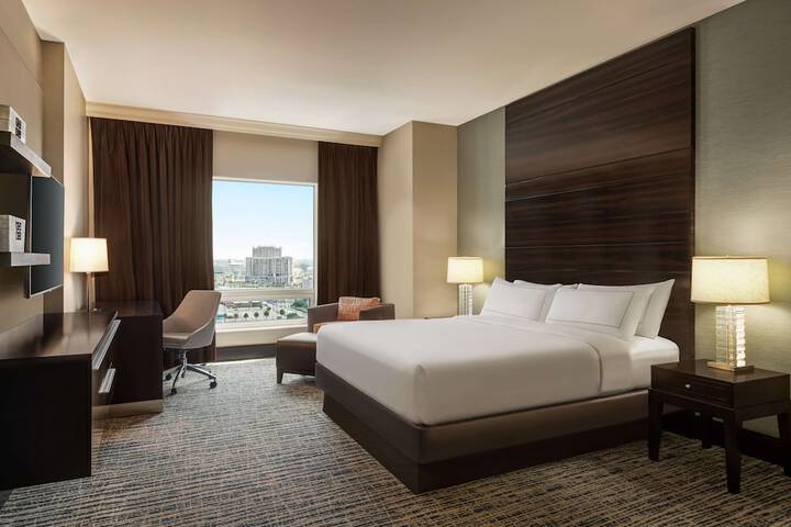 Room 35 of 121