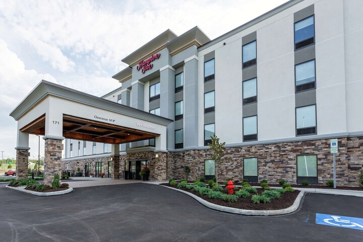 Hotel 2 of 67
