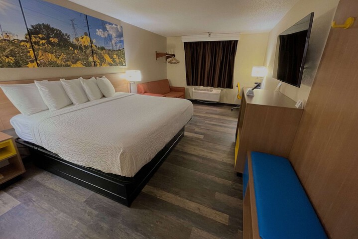 Room 20 of 28