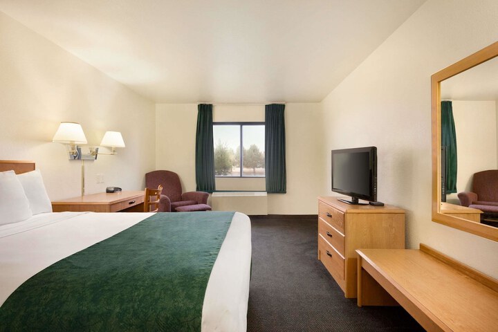 Room 7 of 17