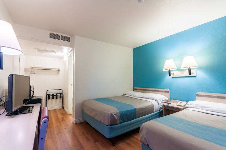 Room 26 of 34