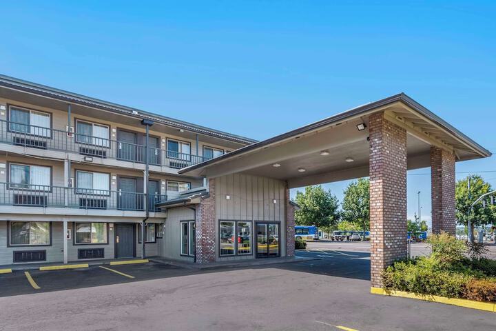 Hotel 2 of 24
