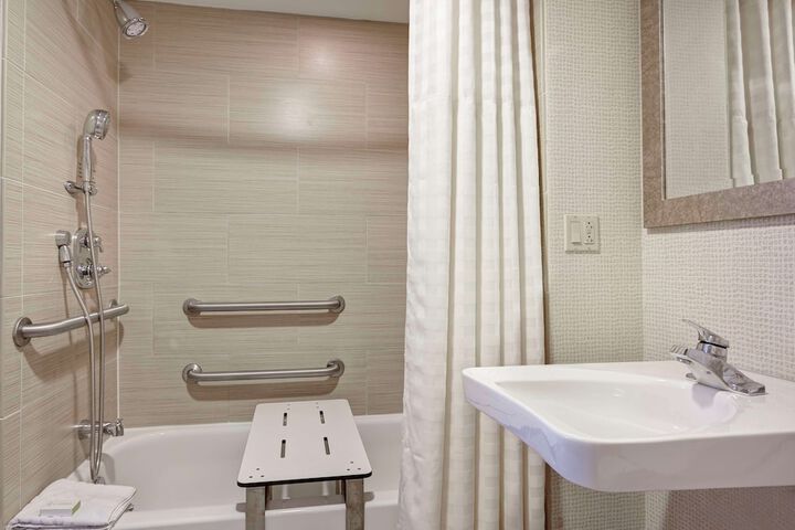 DoubleTree by Hilton Philadelphia Center City