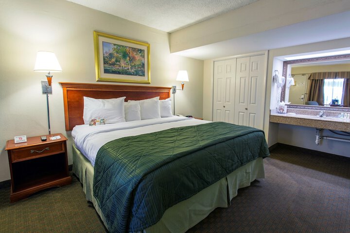Room 14 of 23