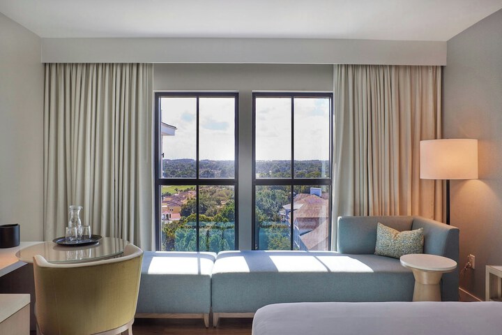 Hotel Effie Sandestin Autograph Collection