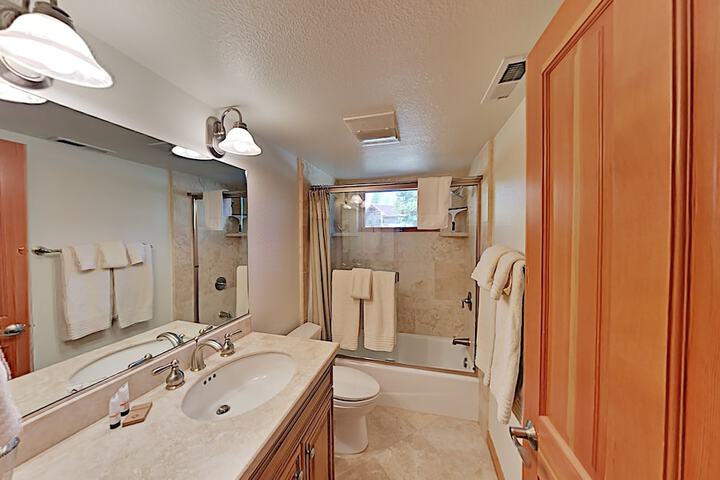 Room 2 of 23