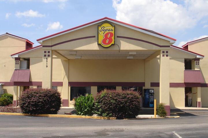 Super 8 by Wyndham Chattanooga / East Ridge