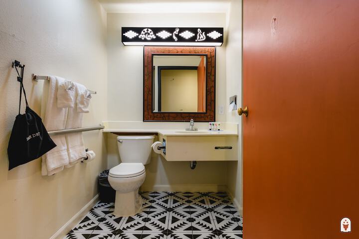 Room 45 of 110