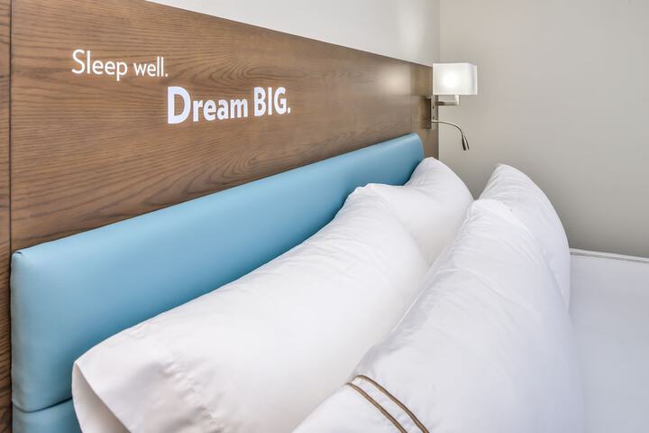 EVEN Hotel Pittsburgh Downtown by IHG