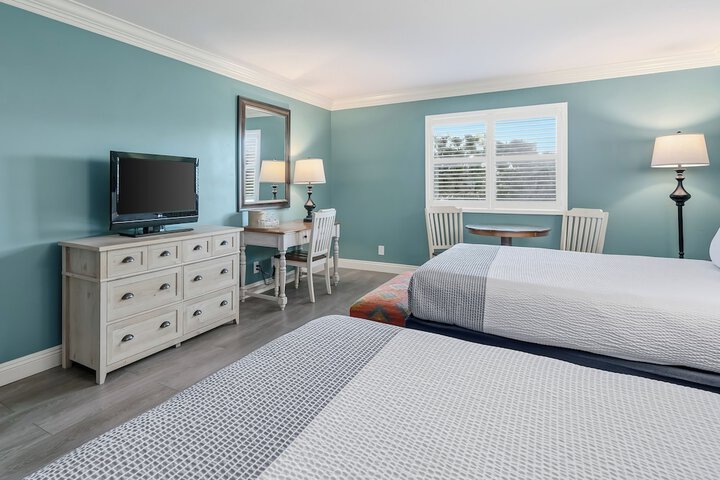 Cambria Pines Lodge