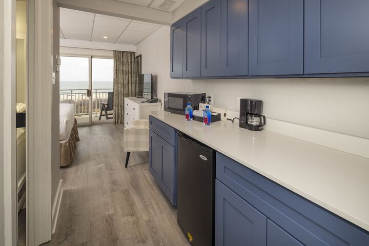 Montreal Beach Resort