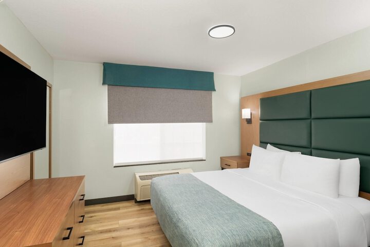 Wingate Suites by Wyndham Mansfield