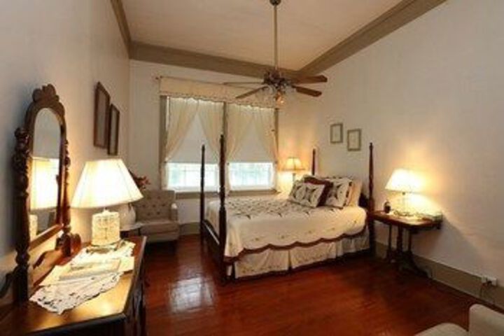The Old Castillo Bed and Breakfast