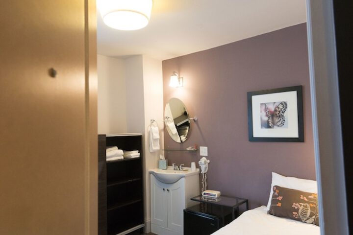 Room 20 of 115
