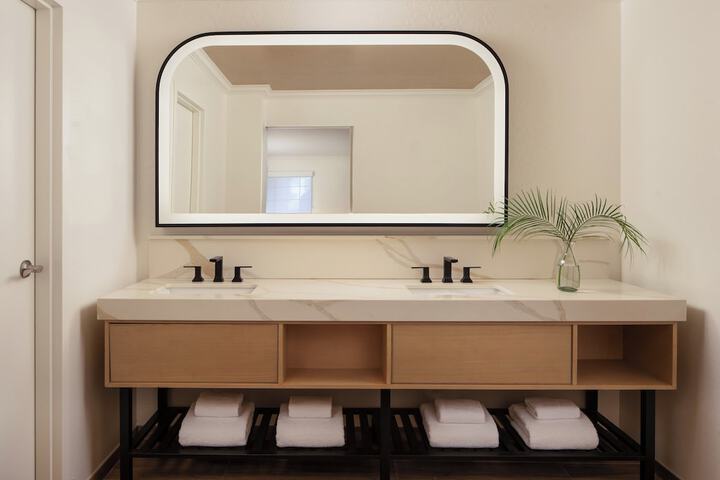 Kimpton Miralina Resort & Villas by IHG