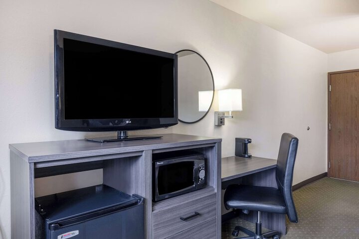 Room 16 of 27