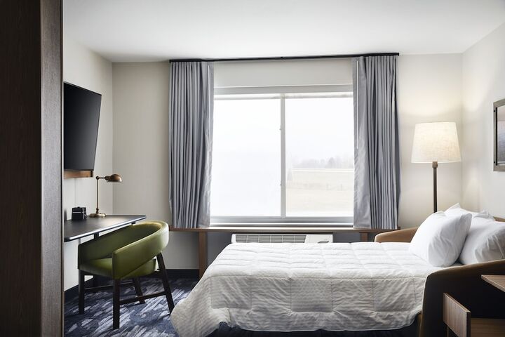 Room 10 of 24