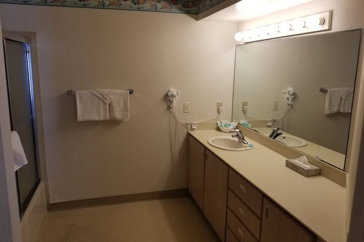 Room 159 of 229