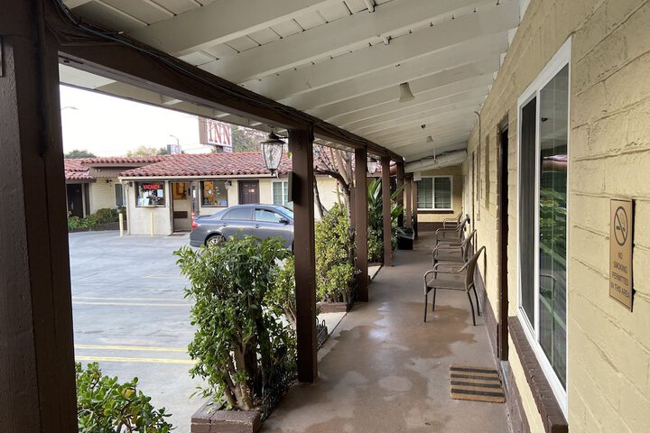 El Patio Inn - Near Universal Studios Hollywood