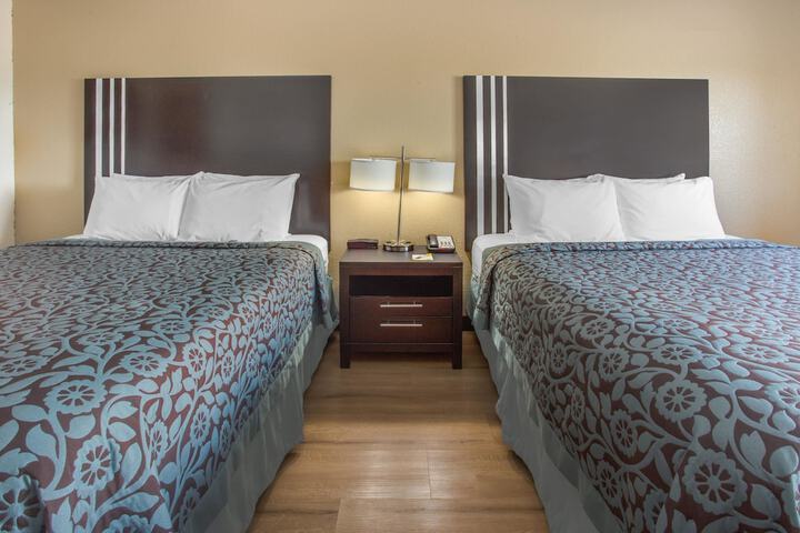 Room 5 of 17