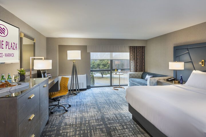 Crowne Plaza Providence-Warwick Airport by IHG