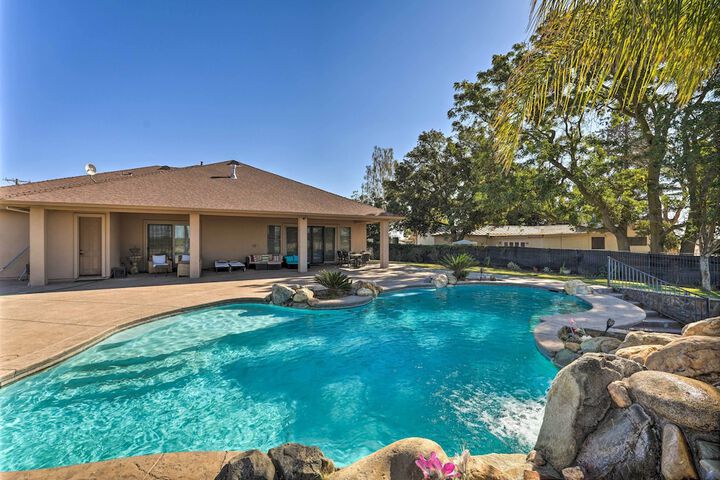 Near Wineries: Elk Grove Getaway w / Saltwater Pool