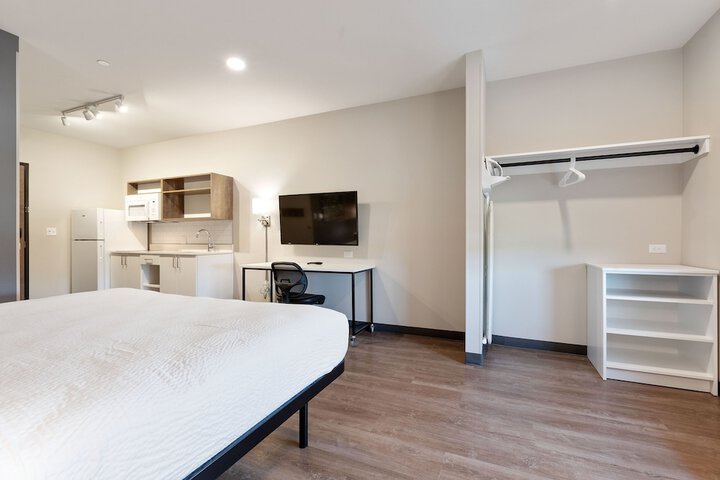 Room 51 of 70