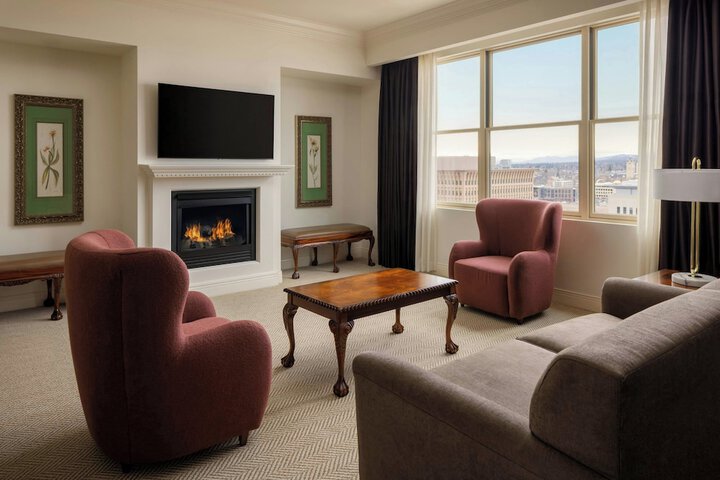 Davenport Hotel Autograph Collection