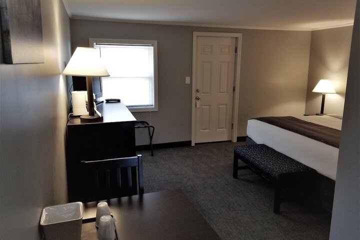 Mt Madison Inn & Suites