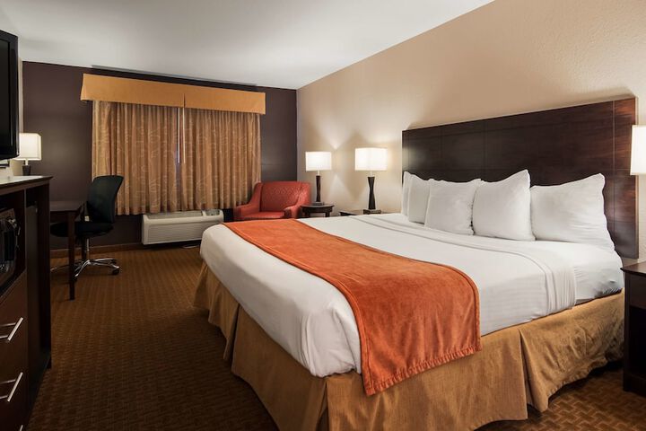 Best Western Flora Inn