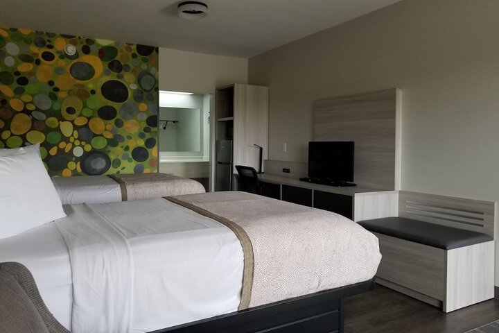 Room 32 of 57