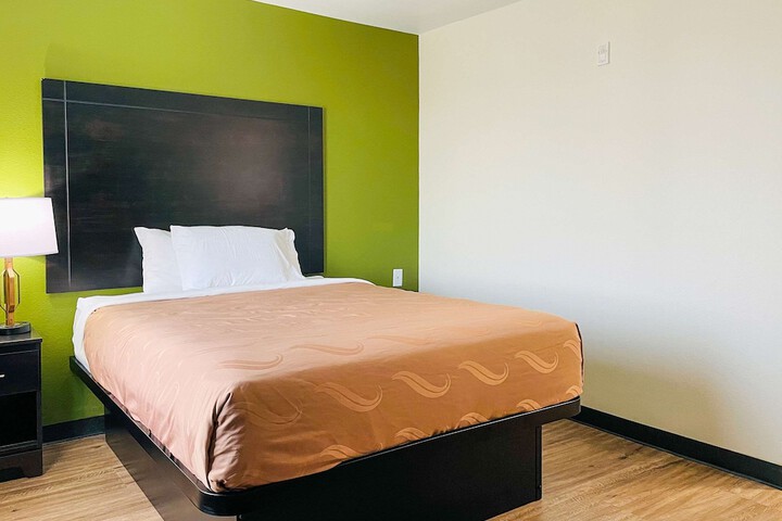 Quality Inn & Suites Lake Charles South