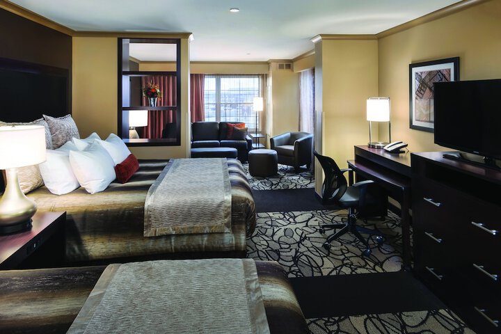 Room 9 of 39