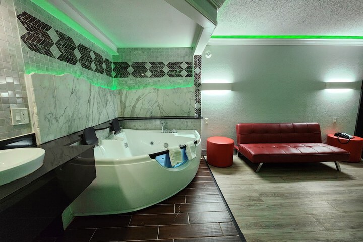 Room 6 of 41