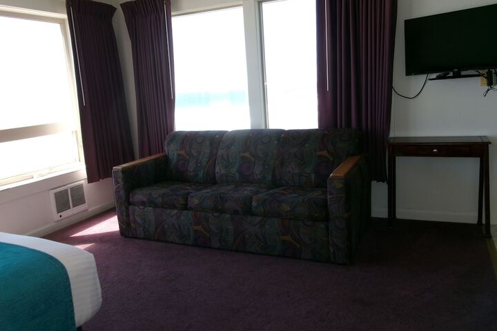 Room 76 of 108