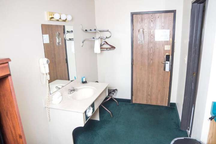 Room 28 of 45