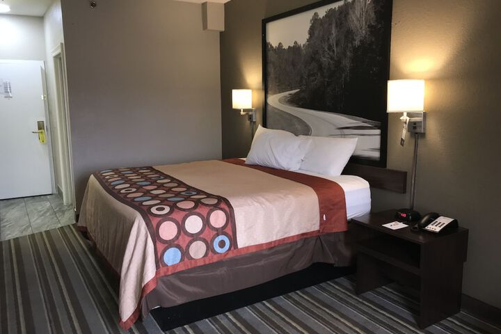 Room 20 of 39