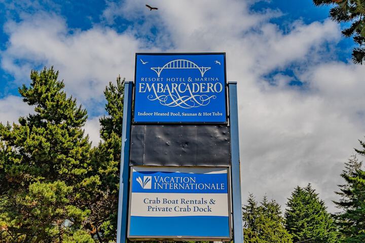 Embarcadero Resort Hotel & Marina