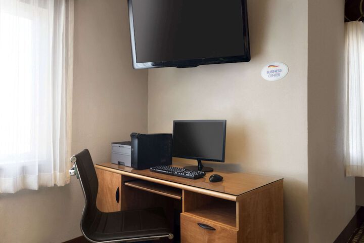 Business Center 16 of 16