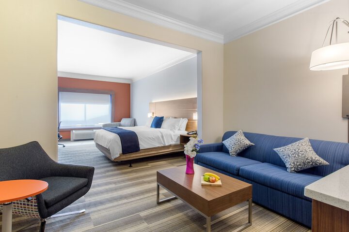 Room 41 of 62