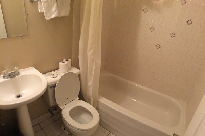 Room 13 of 63