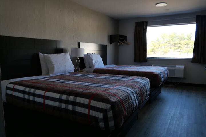 Room 10 of 20
