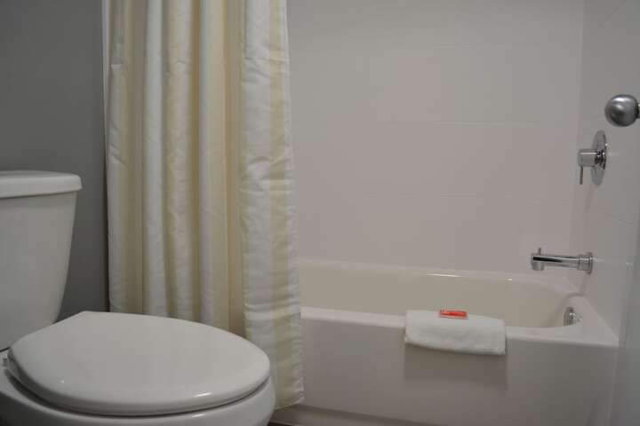 Room 10 of 23