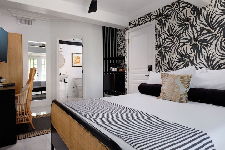 Room 30 of 62