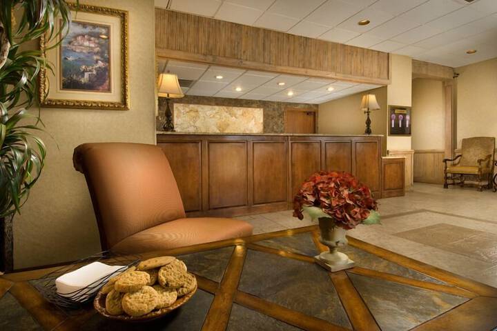 Hotel Interior 9 of 33