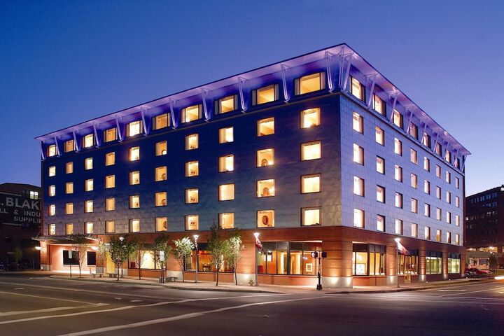 Hilton Garden Inn Portland Downtown Waterfront