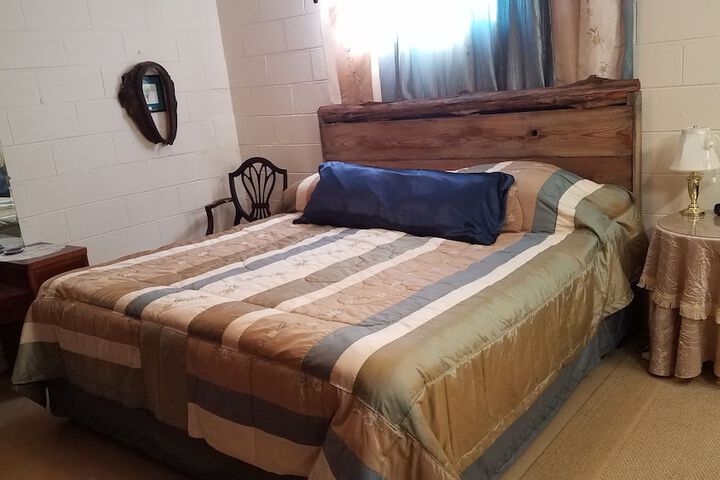 Room 11 of 22